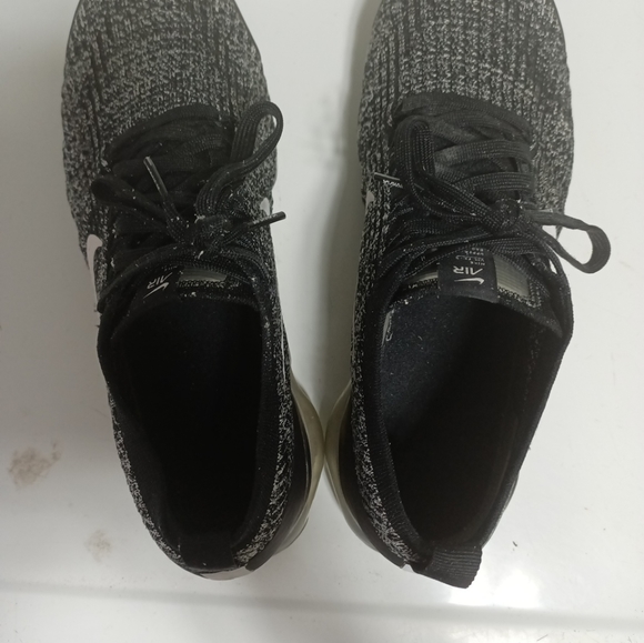 Men's Size 10 Nike Air Vapormax Flyknit 3 - Picture 9 of 10